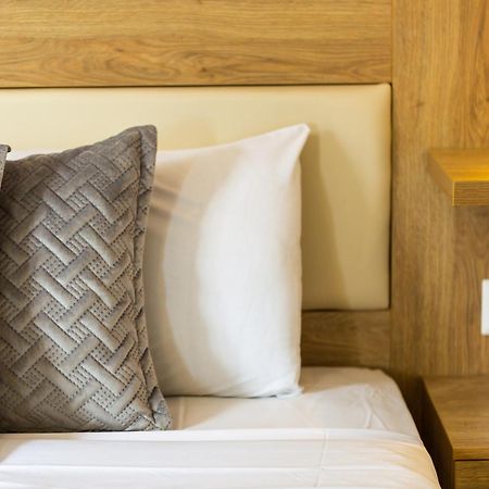 Gorgona Hotel Bali  Δωμάτιο φωτογραφία