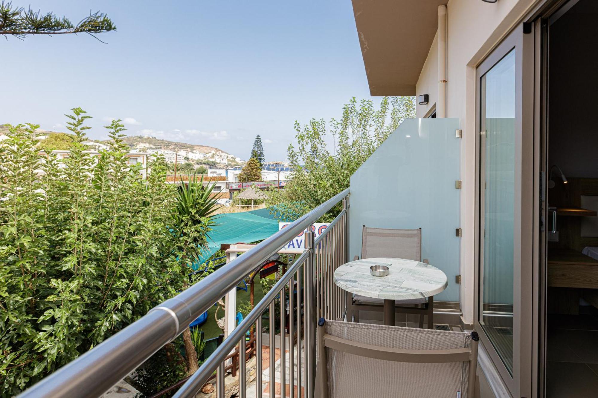 Gorgona Hotel Bali  Δωμάτιο φωτογραφία